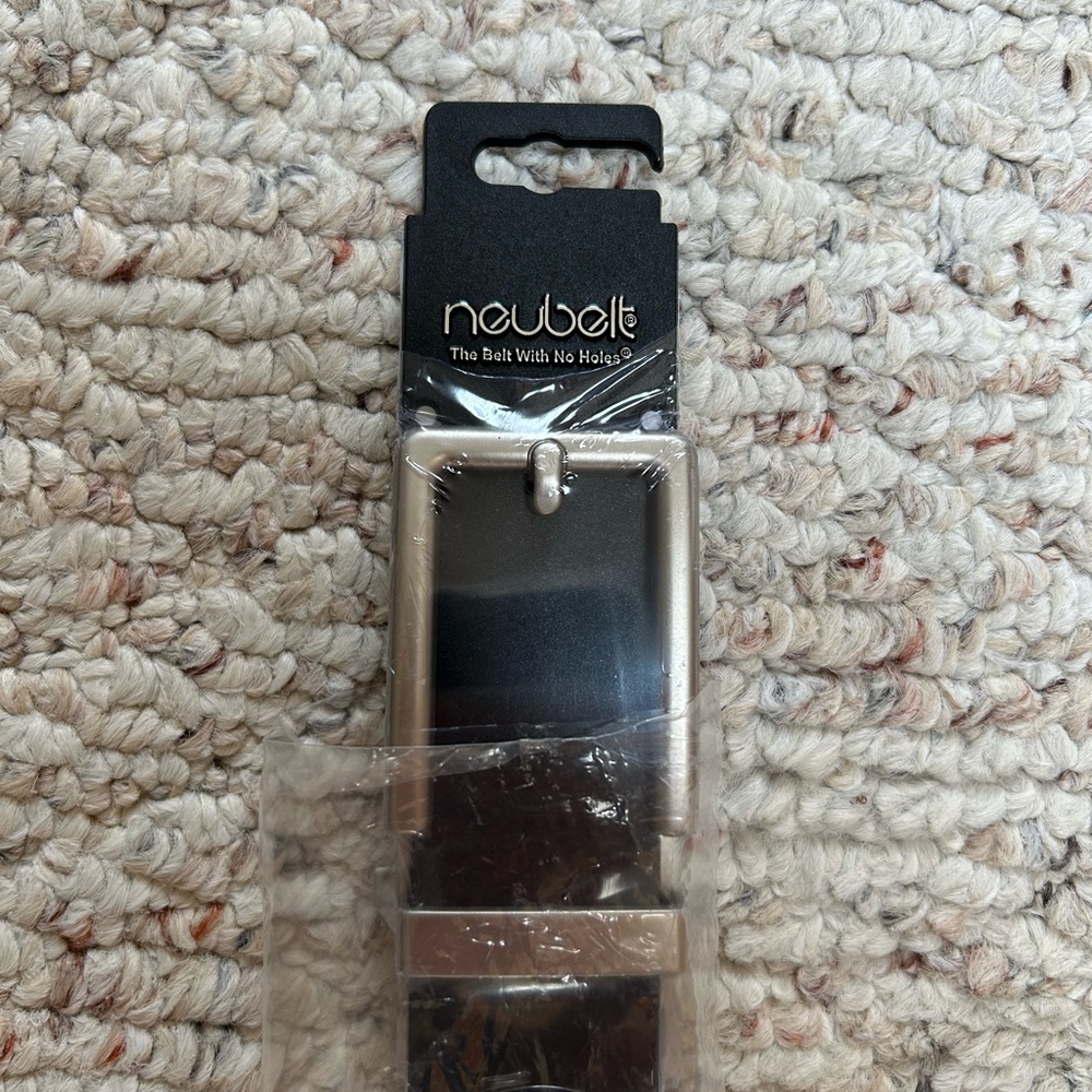 Neubelt cut to fit holeless belt